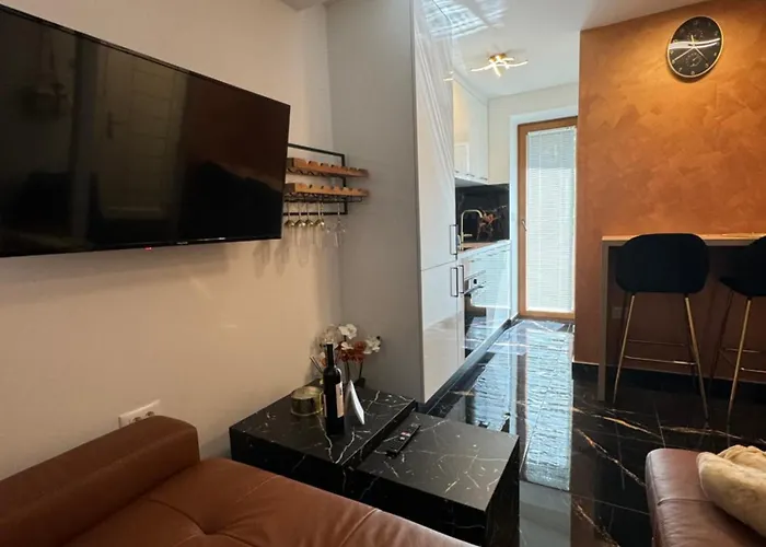 Westate Modern In Old Town - Free Parking بولا