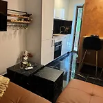 Westate Modern In Old Town - Free Parking Apartment *