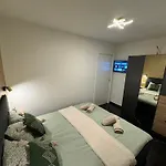 Westate Modern In Old Town - Free Parking Apartment