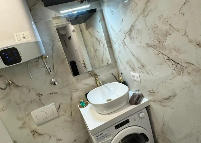 Westate Modern In Old Town - Free Parking 아파트 풀라