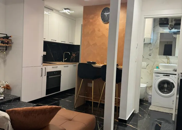 Westate Modern In Old Town - Free Parking *