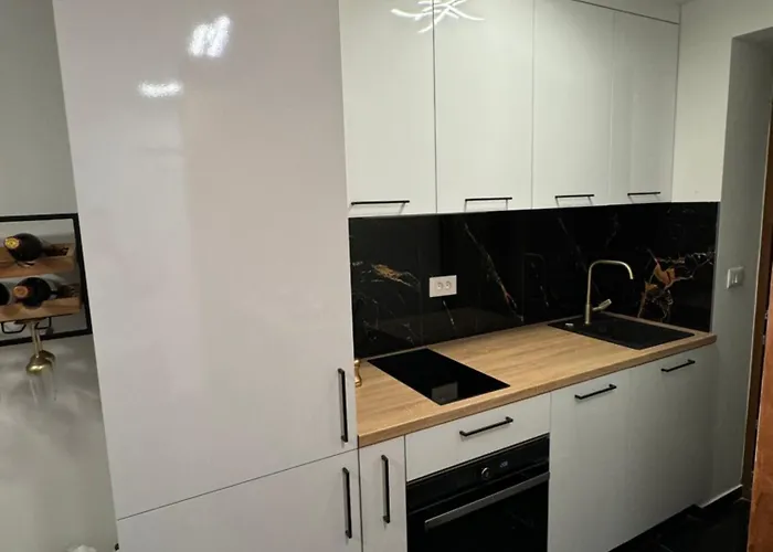 Westate Modern In Old Town - Free Parking 아파트 풀라